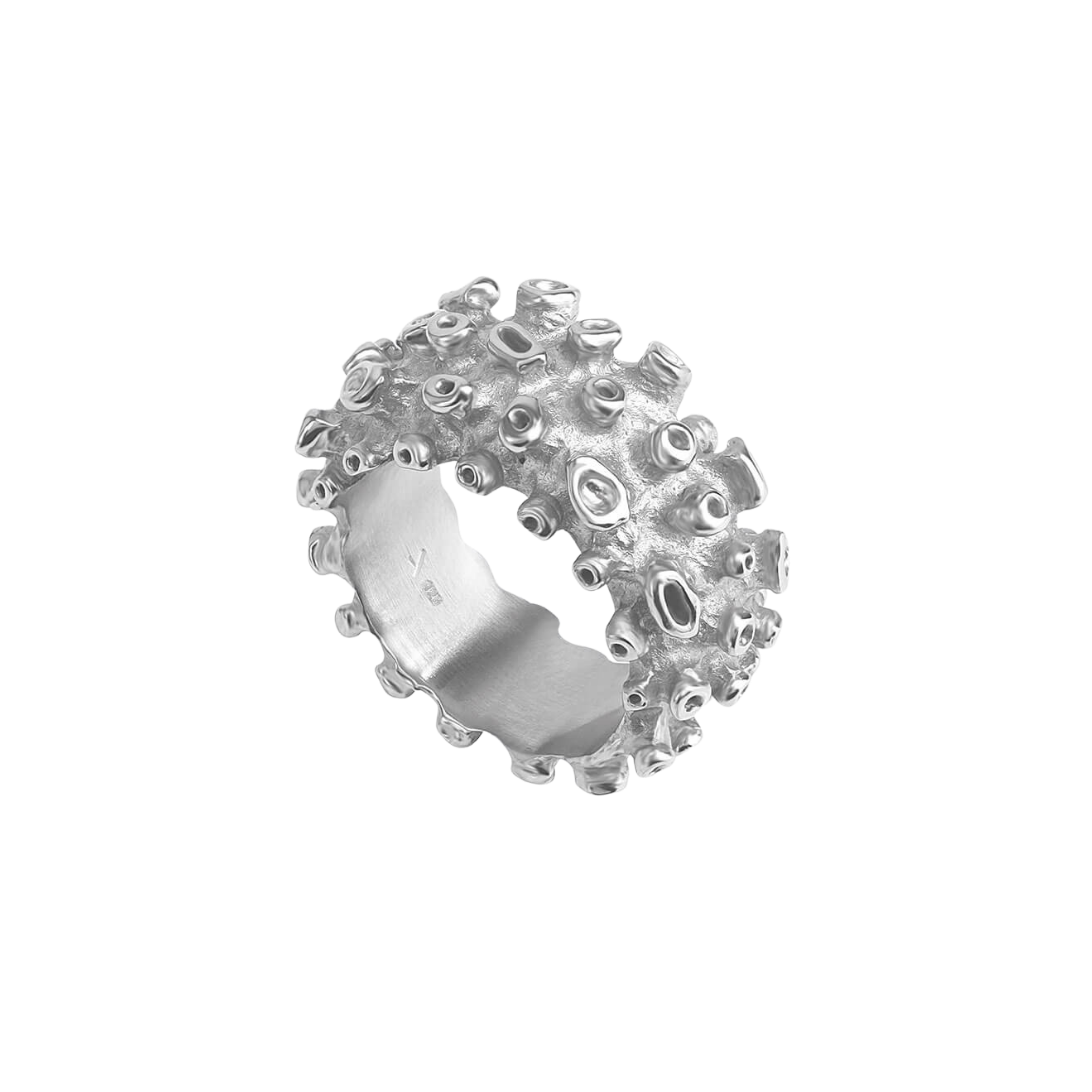 CORAL Bold Ring aus 925er Sterlingsilber mit organischer matt-polierter Struktur. Breite skulpturale Form, handgefertigt in Deutschland.