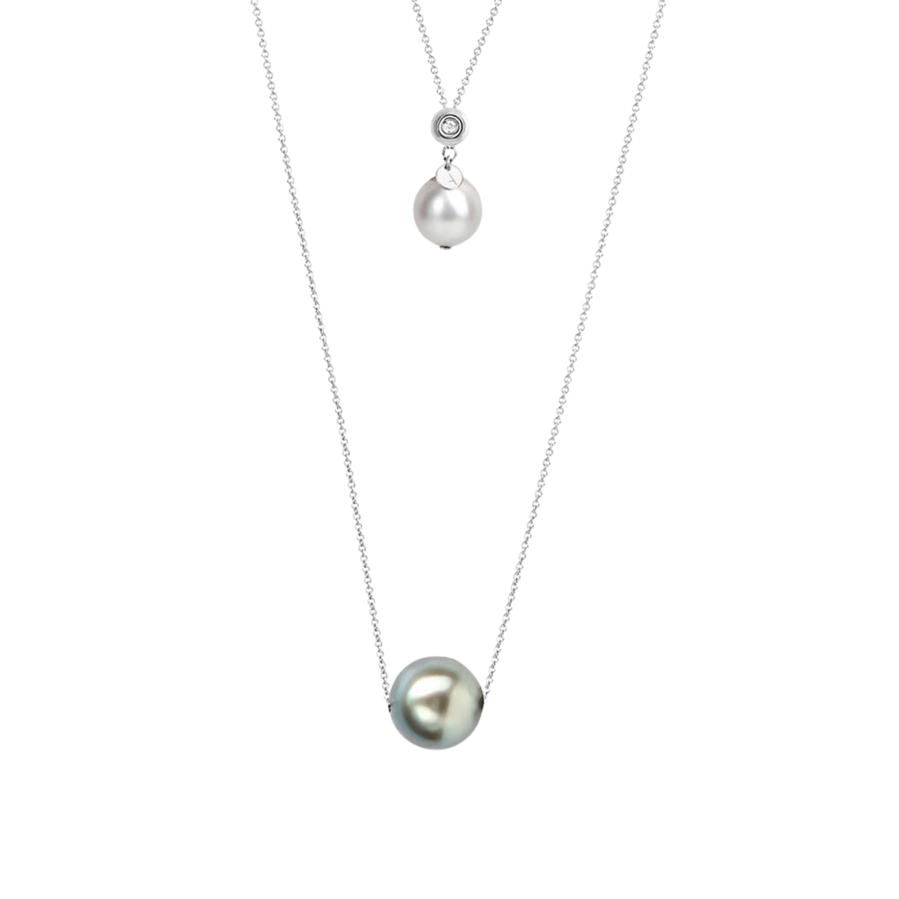 Variable WAVE Perlenkette aus Edelstahl mit zwei runden Tahiti-Zuchtperlen und Brillant. Handgefertigt in der AUGENSTEIN Manufaktur.
